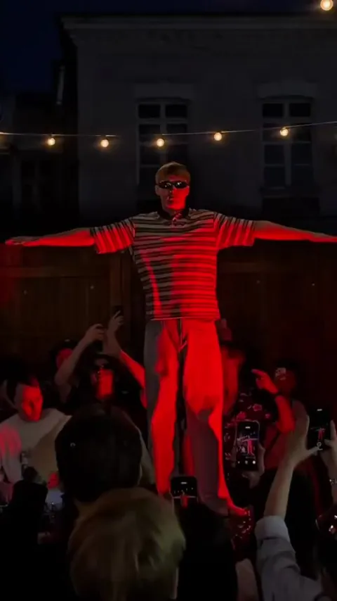 This creator is going viral for bringing back the Tecktonik dance